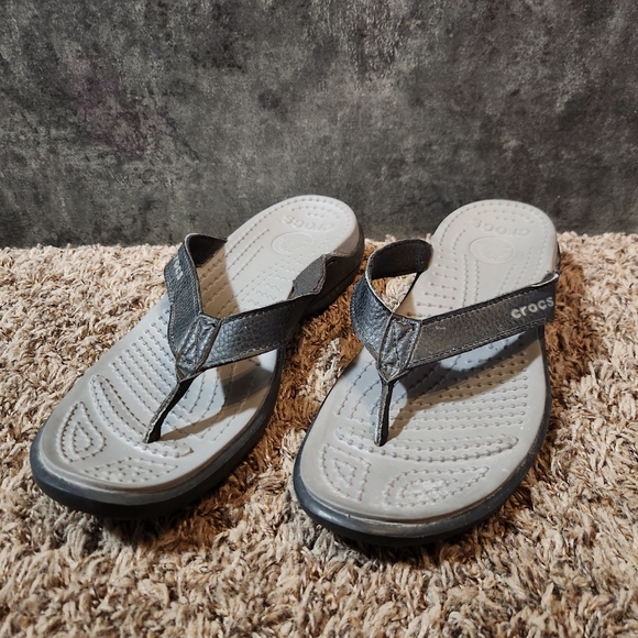 Crocs CAPRI IV OL Women Black Flip Flop 205420 Size 9 - Picture 1 of 5